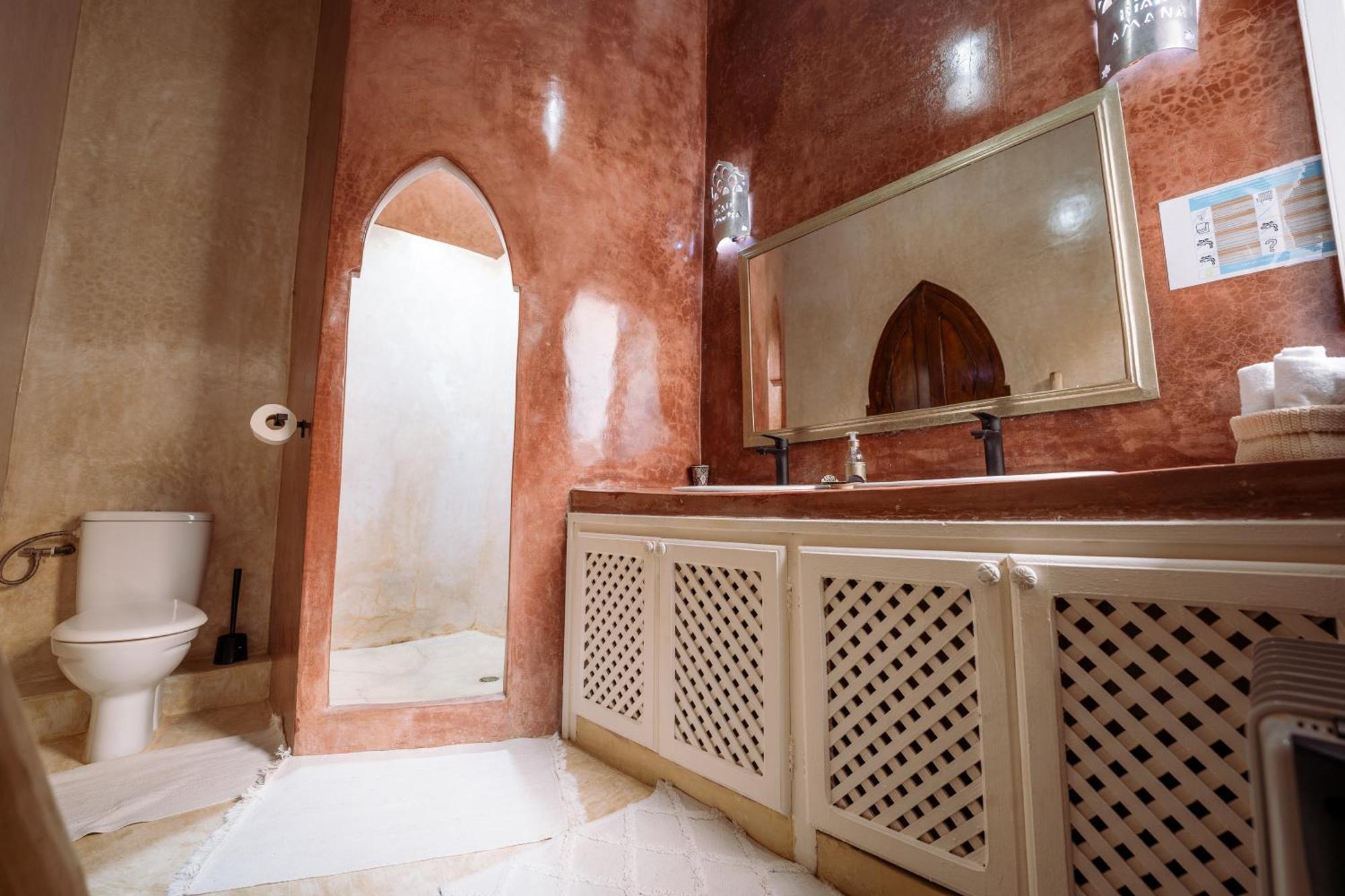Double or Twin Room Private Bathroom