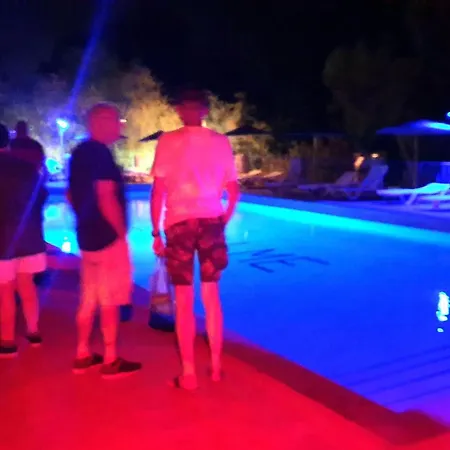 Camping&Hôtel Le Calme-2